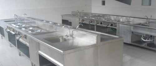 關(guān)于成都中央廚房設(shè)備加工產(chǎn)品的注意事項介紹